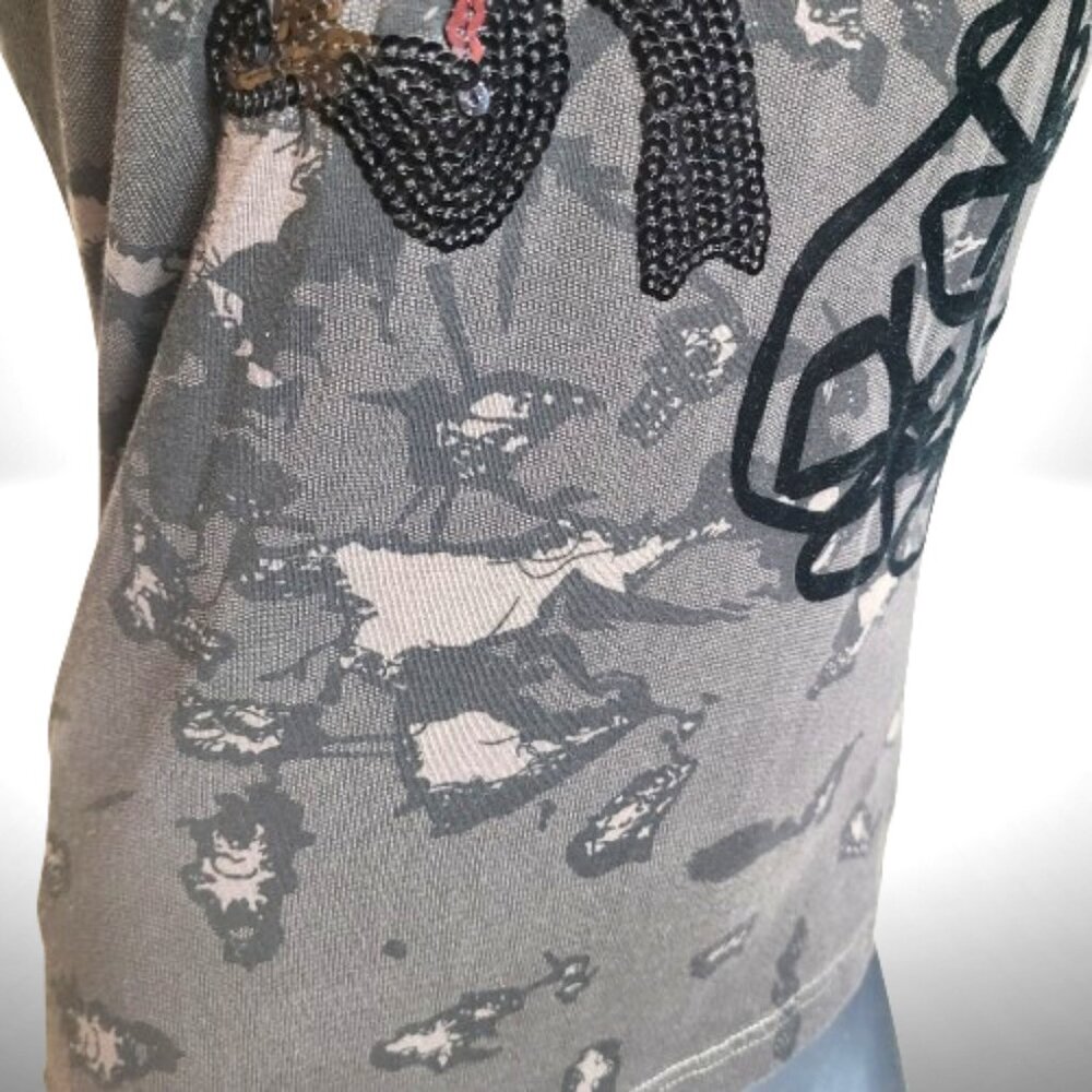 Moschino Jeans Gray Graphic Tee w/ Sequin Dragonfly | Size 42 (US 8) - Picture 5 of 15